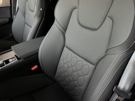 Volvo  XC90 2.0 T8 456 PK PHEV AWD 7P PLUS BRIGHT SCHUIFDAK 21''LMV STOEL/STUUR.VERW Plug-in hybrid 7PERS phev ActivLease financial lease