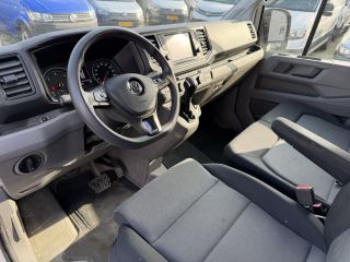 Volkswagen Crafter 30 2.0 177PK TDI Automaat L3H3 Highline EURO6 Achteruitrijcamera/trekhaak/cruise control Volkswagen Crafter 30 2.0 177PK TDI Automaat L3H3 Highline EURO6 Achteruitrijcamera/trekhaak/cruise control