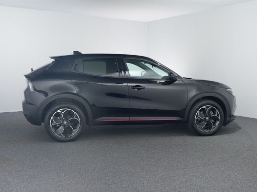 Alfa Romeo Junior Elettrica Speciale Automaat ActivLease financial lease