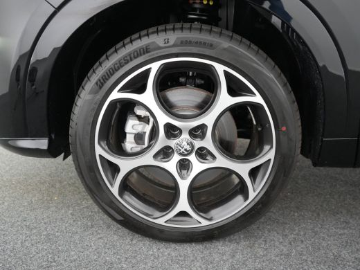 Alfa Romeo Tonale Sprint - Plug-in Hybrid Automaat ActivLease financial lease