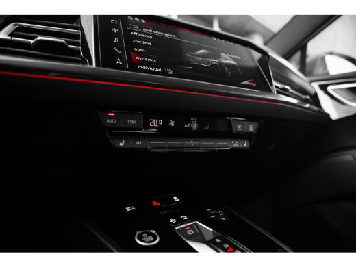 Audi Q4 e-tron S edition | Achterklep, automatisch bedienbaar | Achteruitrijcamera | Adaptive cruise control ActivLease financial lease