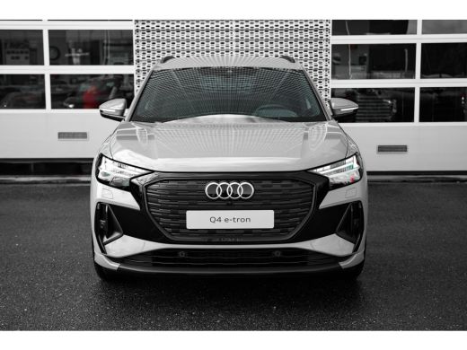 Audi Q4 e-tron S edition | Achterklep, automatisch bedienbaar | Achteruitrijcamera | Adaptive cruise control ActivLease financial lease