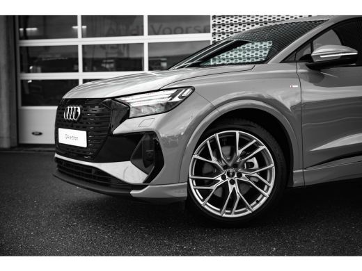 Audi Q4 e-tron S edition | Achterklep, automatisch bedienbaar | Achteruitrijcamera | Adaptive cruise control ActivLease financial lease