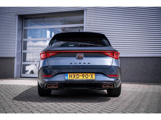 CUPRA Leon Sportstourer 1.4 e-Hybrid VZ Performance 245PK | Lichtmetalen velgen 19" | Trekhaak | ActivLease financial lease