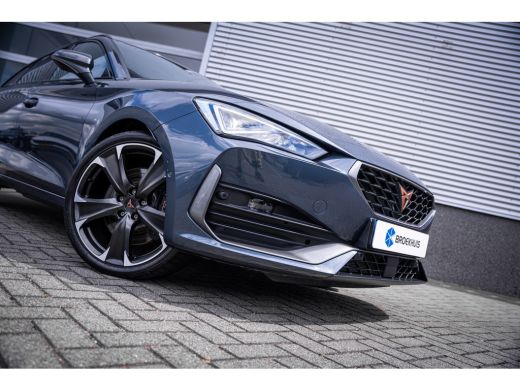 CUPRA Leon Sportstourer 1.4 e-Hybrid VZ Performance 245PK | Lichtmetalen velgen 19" | Trekhaak | ActivLease financial lease