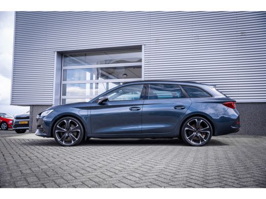 CUPRA Leon Sportstourer 1.4 e-Hybrid VZ Performance 245PK | Lichtmetalen velgen 19" | Trekhaak | ActivLease financial lease