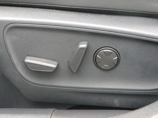 Ford Kuga 2.5 PHEV ST-Line X | Panoramadak | Matrix LED | Winterpack | Adaptive Cruise | BLIS ActivLease financial lease