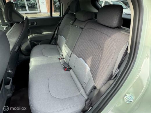 Kia EV3 Plus Nieuwprijs € 39.950,- nu € 3.000,- Demo korting ,€30.500 ex btw , Volledig electrisch rijden... ActivLease financial lease