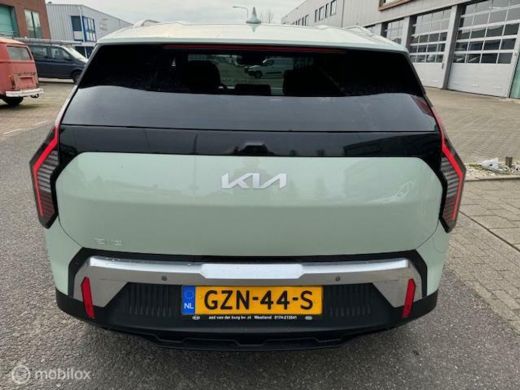 Kia EV3 Plus Nieuwprijs € 39.950,- nu € 3.000,- Demo korting ,€30.500 ex btw , Volledig electrisch rijden... ActivLease financial lease