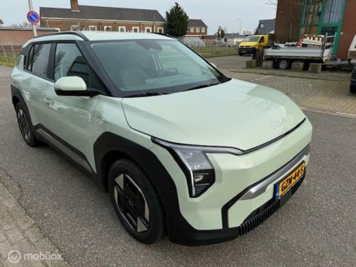 Kia EV3 Plus Nieuwprijs € 39.950,- nu € 3.000,- Demo korting ,€30.500 ex btw , Volledig electrisch rijden... ActivLease financial lease
