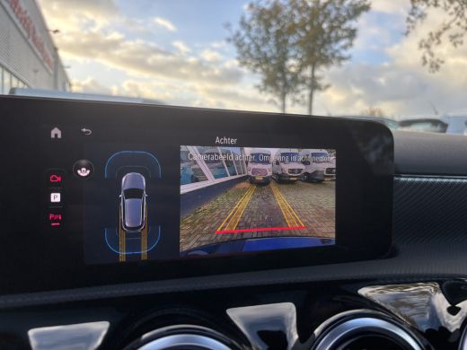 Mercedes-Benz A-Klasse 180 Business Line | Automaat | Pano | Parkeer Camera | Stoelverwarming ActivLease financial lease