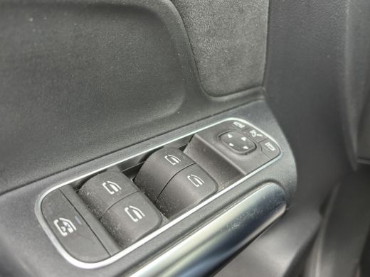 Mercedes-Benz B-Klasse 200 Business Solution AMG | Automaat | Pano | Sfeerverlichting | Elektrische Stoelen ActivLease financial lease