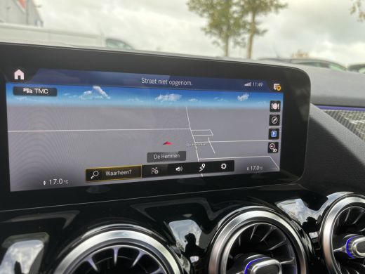 Mercedes-Benz B-Klasse 200 Business Solution AMG | Automaat | Pano | Sfeerverlichting | Elektrische Stoelen ActivLease financial lease