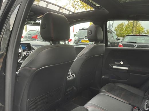 Mercedes-Benz B-Klasse 200 Business Solution AMG | Automaat | Pano | Sfeerverlichting | Elektrische Stoelen ActivLease financial lease