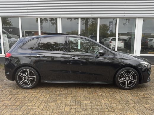 Mercedes-Benz B-Klasse 200 Business Solution AMG | Automaat | Pano | Sfeerverlichting | Elektrische Stoelen ActivLease financial lease