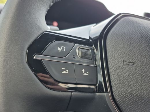 Peugeot 2008 1.2 Hybrid 145 Allure Adaptive CC | 360* camera | LED | Full map navigatie | ActivLease financial lease