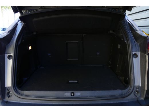 Peugeot 3008 1.2 PURETECH 130PK GT BLACK PACK AUTOMAAT / NAVI / CLIMA / PDC / 19"LMV / CAMERA / BLACK PACK / K... ActivLease financial lease