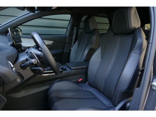 Peugeot 3008 1.2 PURETECH 130PK GT BLACK PACK AUTOMAAT / NAVI / CLIMA / PDC / 19"LMV / CAMERA / BLACK PACK / K... ActivLease financial lease