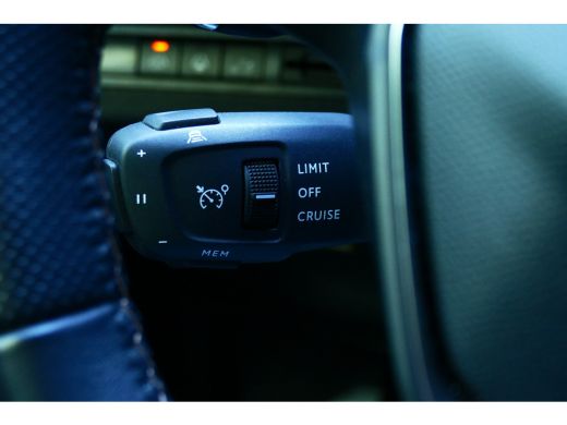 Peugeot 3008 1.2 PURETECH 130PK GT BLACK PACK AUTOMAAT / NAVI / CLIMA / PDC / 19"LMV / CAMERA / BLACK PACK / K... ActivLease financial lease