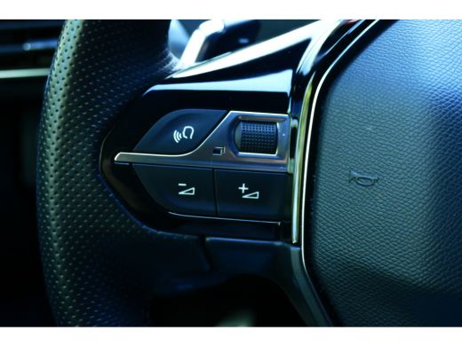 Peugeot 3008 1.2 PURETECH 130PK GT BLACK PACK AUTOMAAT / NAVI / CLIMA / PDC / 19"LMV / CAMERA / BLACK PACK / K... ActivLease financial lease