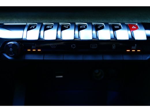 Peugeot 3008 1.2 PURETECH 130PK GT BLACK PACK AUTOMAAT / NAVI / CLIMA / PDC / 19"LMV / CAMERA / BLACK PACK / K... ActivLease financial lease