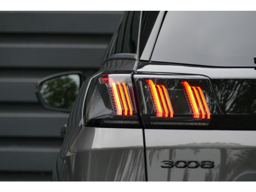 Peugeot 3008 1.2 PURETECH 130PK GT BLACK PACK AUTOMAAT / NAVI / CLIMA / PDC / 19"LMV / CAMERA / BLACK PACK / K... ActivLease financial lease