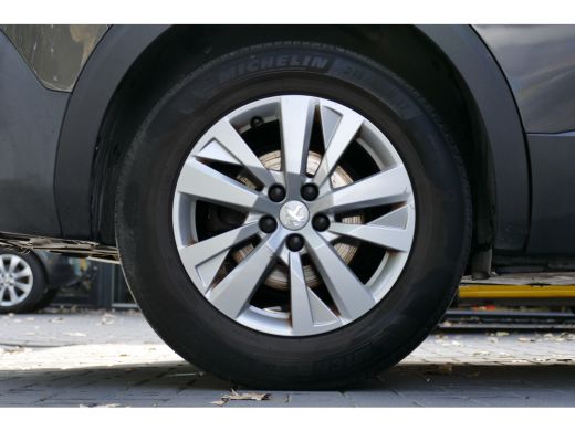 Peugeot 5008 1.2 PURETECH 130PK 7-ZITS BLUE LEASE EXECUTIVE / NAVI / LED / PDC / 17"LMV / BLUETOOTH / CRUISECO... ActivLease financial lease