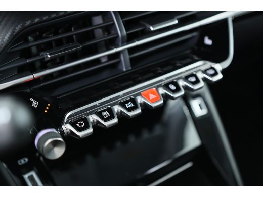 Peugeot e-208 EV Allure Pack 50 kWh | Stoelverwarming | Climate Control | Camera | Apple Carplay / Android Auto... ActivLease financial lease