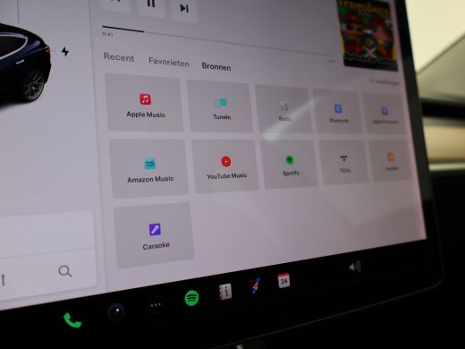 Tesla Model 3 LONG RANGE RWD 75 kWh + PANORAMA | LEDER | STOELVERW. V+A | CAMERA'S | LED ActivLease financial lease
