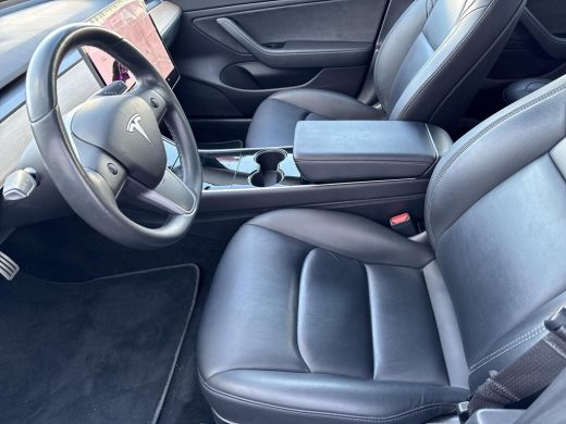 Tesla Model 3 Performance AWD 75 kWh 462 PK | 75 kWh batterij | Afneembare Trekhaak | Verwarmbare stoelen voor-... ActivLease financial lease