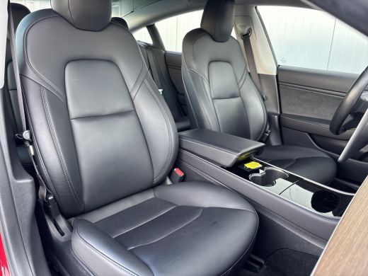 Tesla Model 3 Performance AWD 75 kWh 462 PK | 75 kWh batterij | Afneembare Trekhaak | Verwarmbare stoelen voor-... ActivLease financial lease