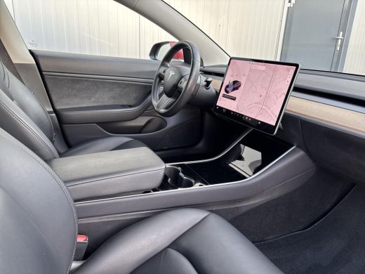 Tesla Model 3 Performance AWD 75 kWh 462 PK | 75 kWh batterij | Afneembare Trekhaak | Verwarmbare stoelen voor-... ActivLease financial lease