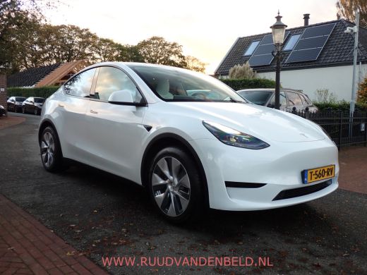 Tesla Model Y RWD 60kWh AMD-RYZEN 95%SOH! TREKHAAK + PREMIUM WHITE INTERIEUR ActivLease financial lease