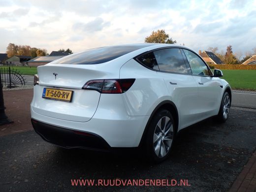 Tesla Model Y RWD 60kWh AMD-RYZEN 95%SOH! TREKHAAK + PREMIUM WHITE INTERIEUR ActivLease financial lease