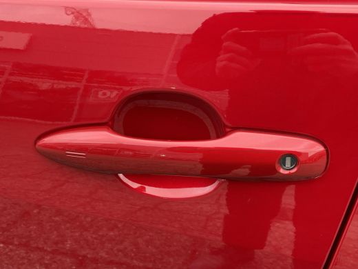 Toyota Yaris 1.5 Hybrid 115 Dynamic **COMFORT PACK/ NIEUWE AUTO/ DIRECT LEVERBAAR** ActivLease financial lease