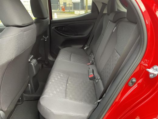 Toyota Yaris 1.5 Hybrid 115 Dynamic **COMFORT PACK/ NIEUWE AUTO/ DIRECT LEVERBAAR** ActivLease financial lease