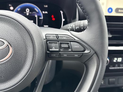 Toyota Yaris Cross 1.5 Hybrid 115 Dynamic **COMFORT PACK/ NIEUWE AUTO/ DIRECT LEVERBAAR** ActivLease financial lease