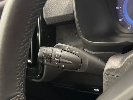 Volvo  C40 Single Motor Core 69 kWh | Achteruitrijcamera | Apple Carplay/Android Auto|telefoonintegratie pre... ActivLease financial lease