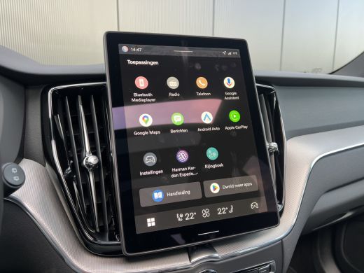 Volvo  XC60 T6 Plug-in hybrid AWD Plus Black Edition | Direct Beschikbaar | Panoramadak | 360 Camera | Head-U... ActivLease financial lease