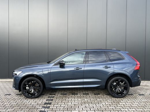 Volvo  XC60 T6 Plug-in hybrid AWD Plus Black Edition | Direct Beschikbaar | Panoramadak | 360 Camera | Head-U... ActivLease financial lease