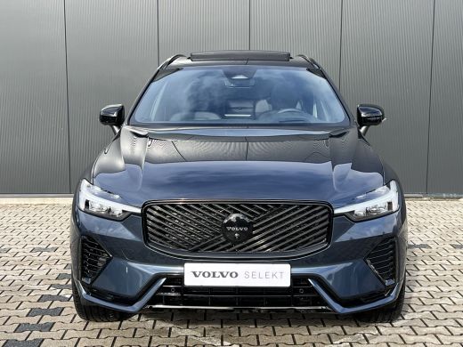 Volvo  XC60 T6 Plug-in hybrid AWD Plus Black Edition | Direct Beschikbaar | Panoramadak | 360 Camera | Head-U... ActivLease financial lease