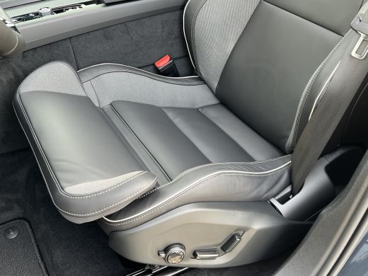 Volvo  XC60 T6 Plug-in hybrid AWD Plus Black Edition | Direct Beschikbaar | Panoramadak | 360 Camera | Head-U... ActivLease financial lease