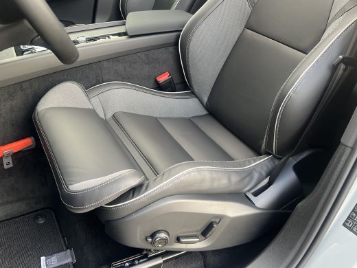 Volvo  XC60 T6 Plug-in hybrid AWD Plus Black Edition | Panoramadak | Harman/Kardon | Head-Up | 360 Camera | E... ActivLease financial lease