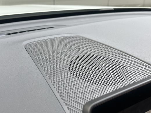 Volvo  XC60 T6 Plug-in hybrid AWD Plus Black Edition | Panoramadak | Harman/Kardon | Head-Up | 360 Camera | E... ActivLease financial lease