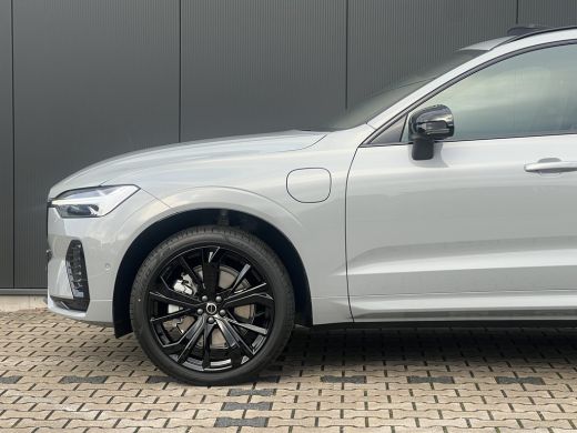 Volvo  XC60 T6 Plug-in hybrid AWD Plus Black Edition | Panoramadak | Harman/Kardon | Head-Up | 360 Camera | E... ActivLease financial lease
