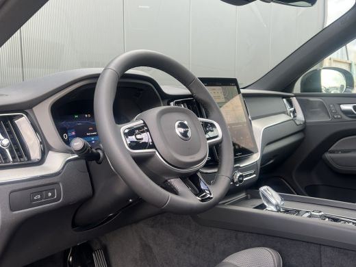 Volvo  XC60 T6 Plug-in hybrid AWD Plus Black Edition | Panoramadak | Harman/Kardon | Head-Up | 360 Camera | E... ActivLease financial lease