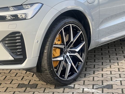 Volvo  XC60 T8 Plug-in-hybrid AWD Polestar Engineered | 22 Inch | Gelamineerd Glas | Trekhaak | Bowers&Wilkin... ActivLease financial lease