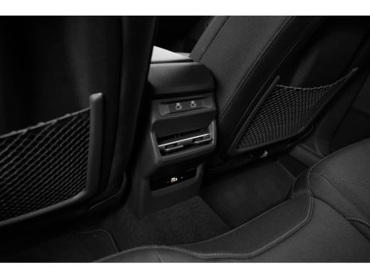 Audi Q3 S edition | Adaptive cruise control | Audi sound system | Cruise control ActivLease financial lease