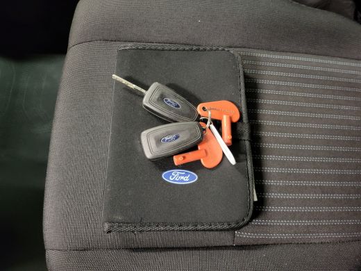 Ford Transit 2.0TDCI 130pk Bakwagen Laadklep Euro 6! ActivLease financial lease