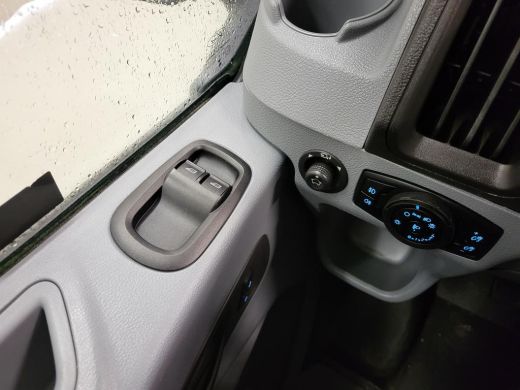 Ford Transit 2.0TDCI 130pk L2/H3 Trekhaak 2800kg Euro 6! ActivLease financial lease